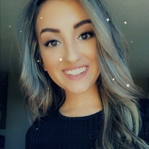 Meet your Posher, Ashley